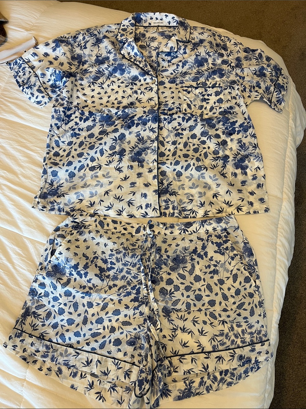 Blue and White Floral Pajama Set Size Large